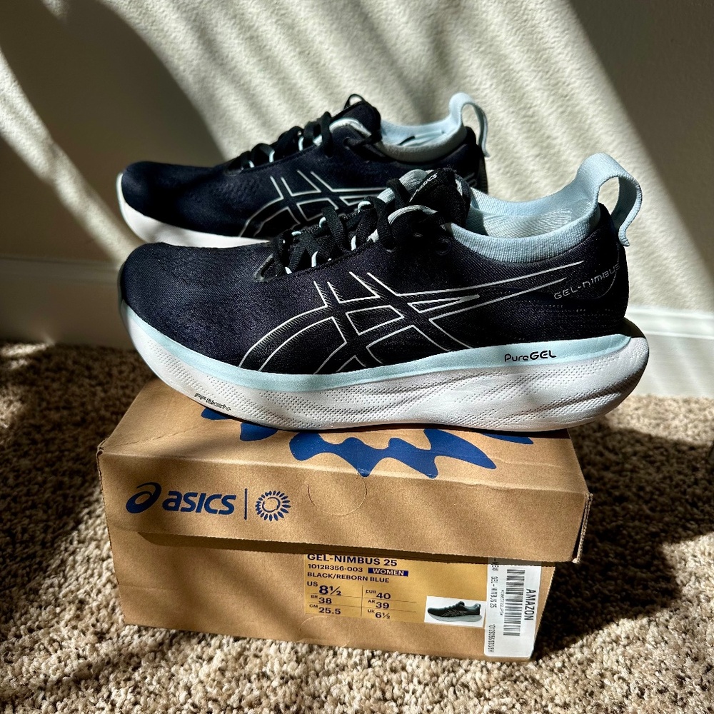LIKE NEW |  ASICS Women's Gel-Nimbus 25 Running Shoes, 8.5